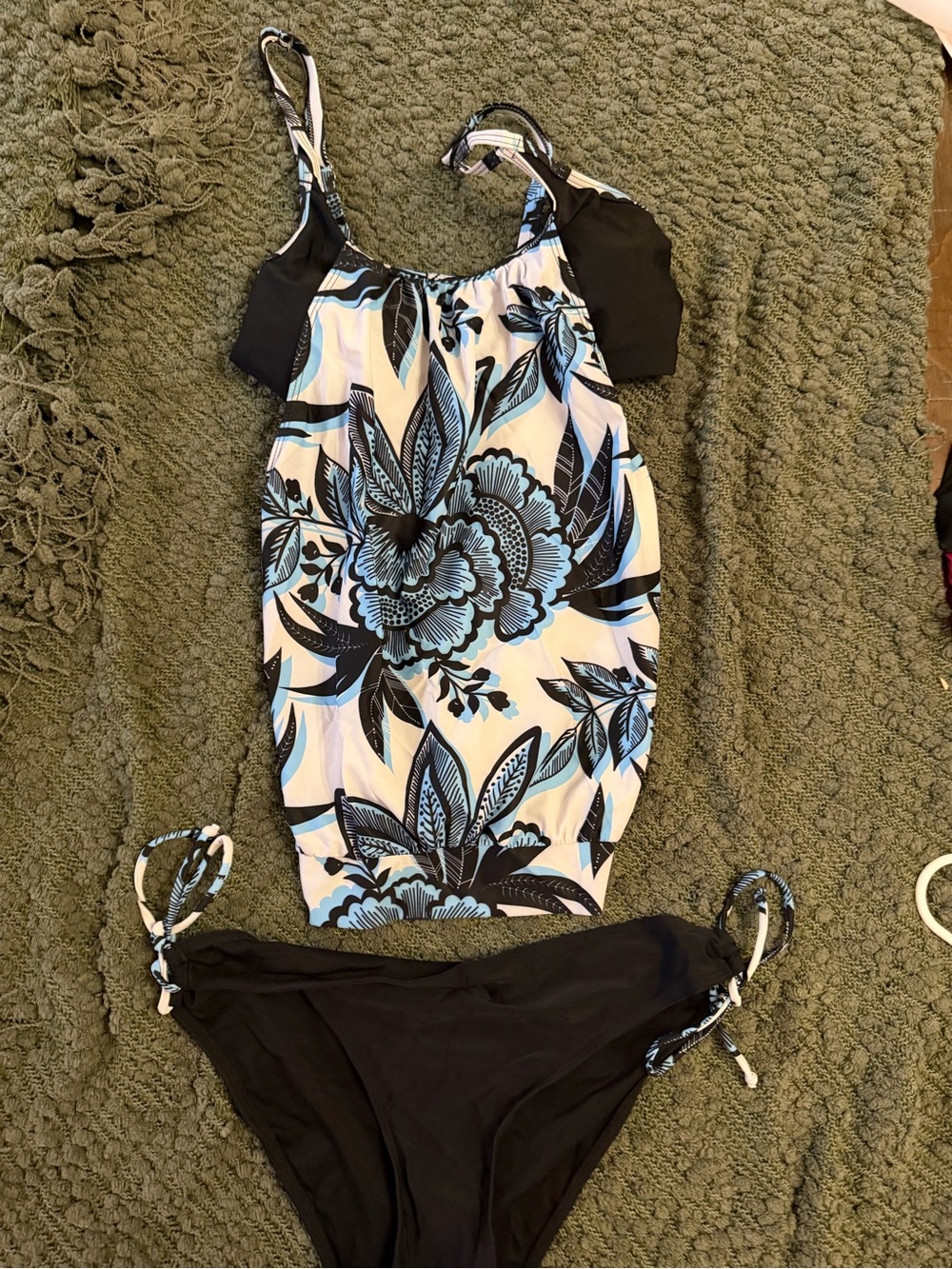 Source Unknown Black & White Floral Tankini with Light Blue Accents - Picture 3 of 4